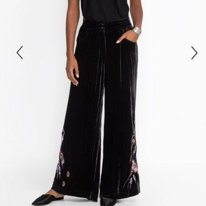JOHNNY WAS Steffania Black Velvet Embroidered Wide Leg Pleated Trouser—NWT—L